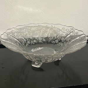 Cambridge‎ Chantilly Etched 3 Footed Pedestal Glass Bowl